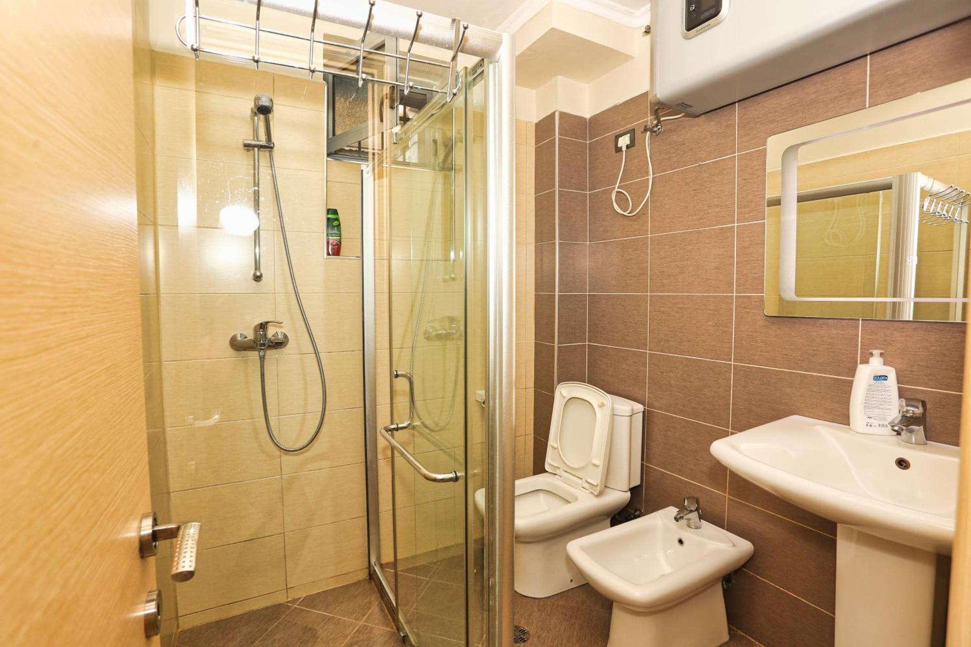 R&B City Center Apartment Tiranë Eksteriør bilde