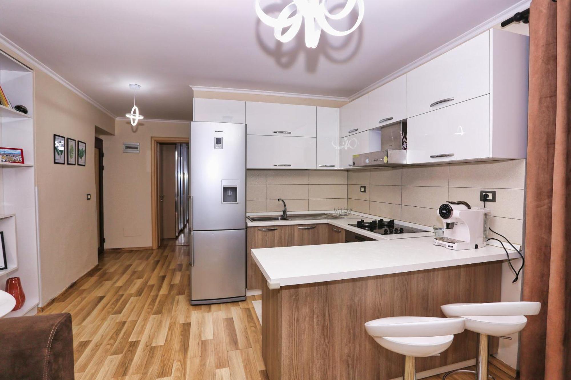 R&B City Center Apartment Tiranë Eksteriør bilde
