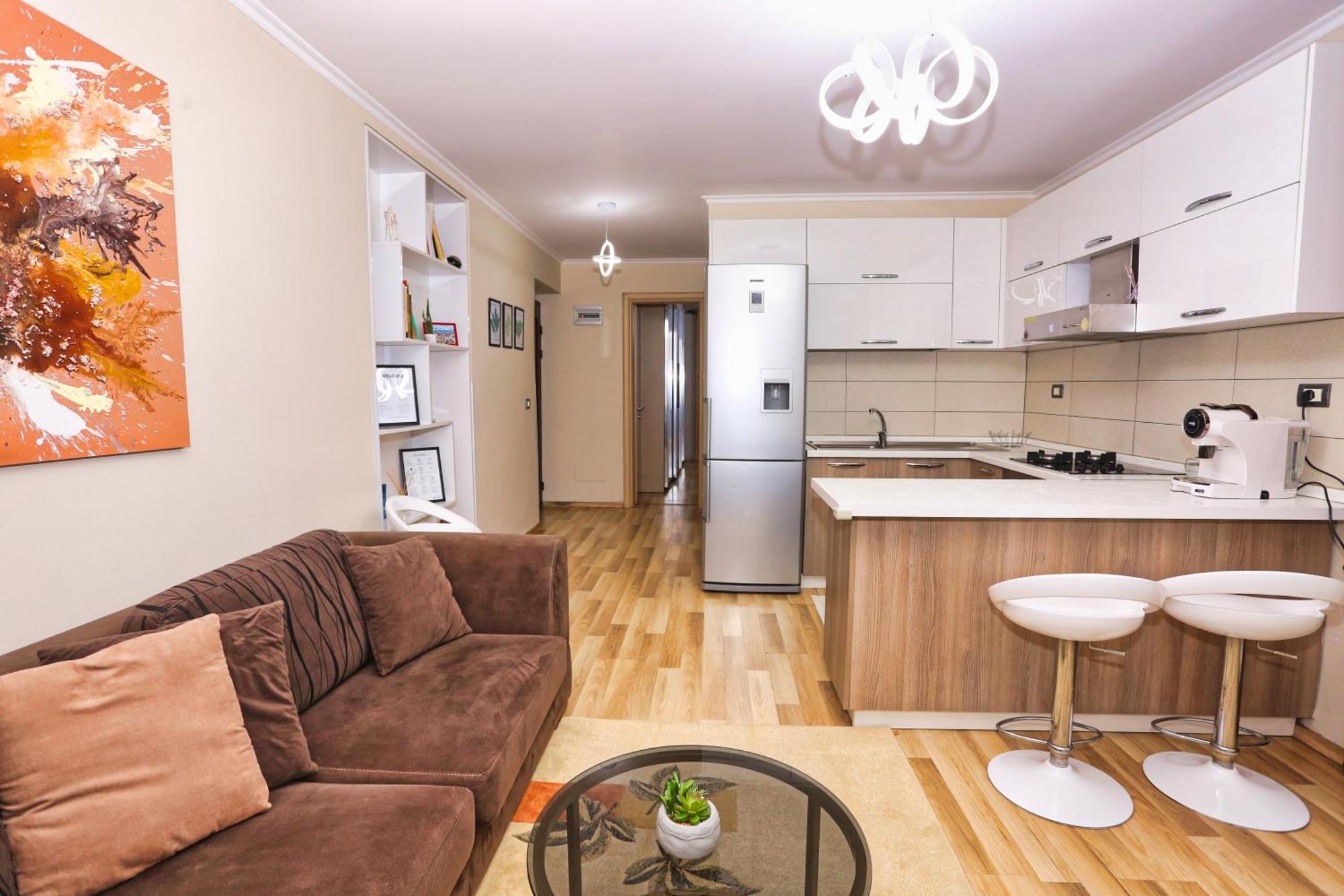 R&B City Center Apartment Tiranë Eksteriør bilde