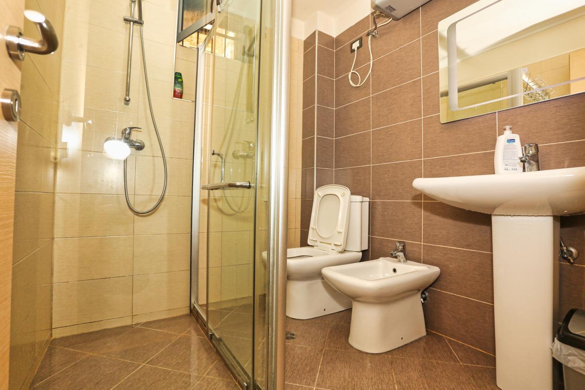 R&B City Center Apartment Tiranë Eksteriør bilde